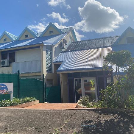 Appartement Tobago Сент-Анн Экстерьер фото